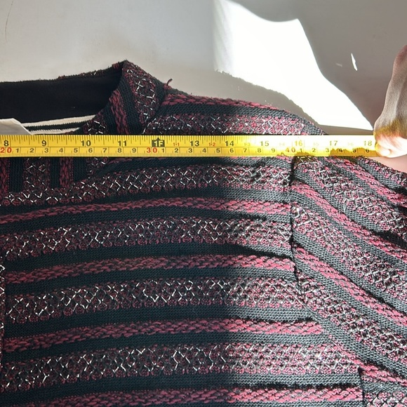Anthropologie Akemi + Kin black maroon metallic mock neck 3/4 sleeve pullover - Picture 14 of 16